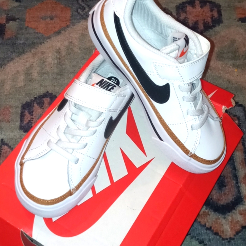 Nike Court Legacy Sneakers